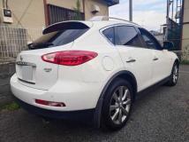 2013 Nissan SKYLINE CROSSOVER