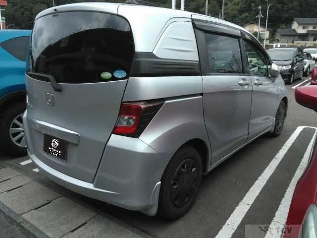 2010 Honda Freed Spike