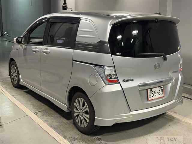 2012 Honda Freed Spike