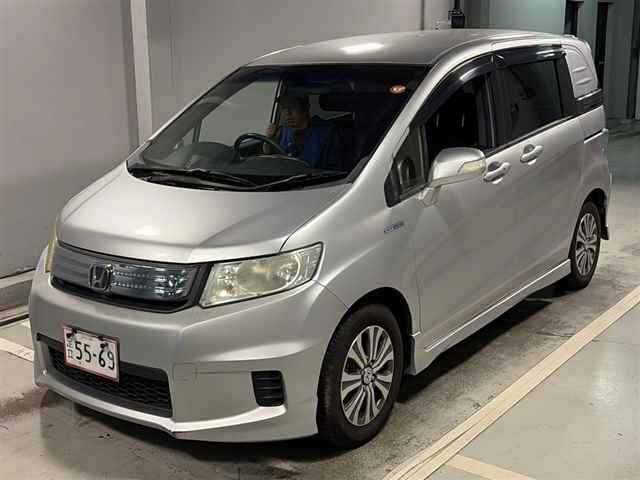 Spike Studio Used Honda Freed Spike 2012 (55,000 km) - TCV (formerly Trade Car View)