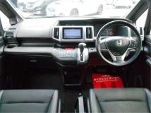 2013 Honda Step WGN