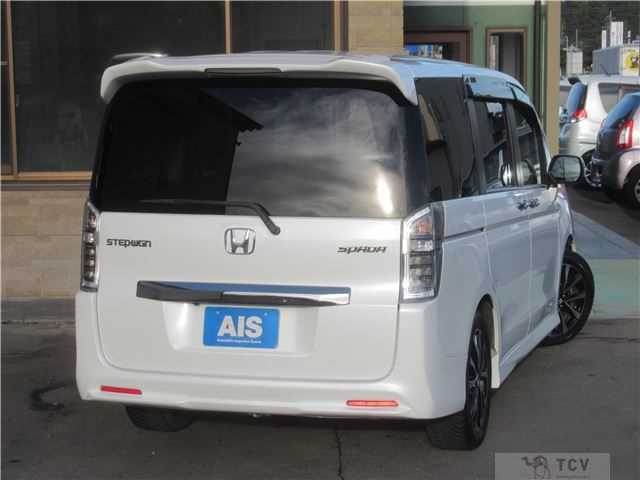 2013 Honda Step WGN