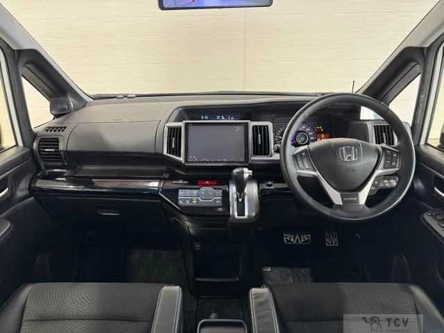 2013 Honda Step WGN