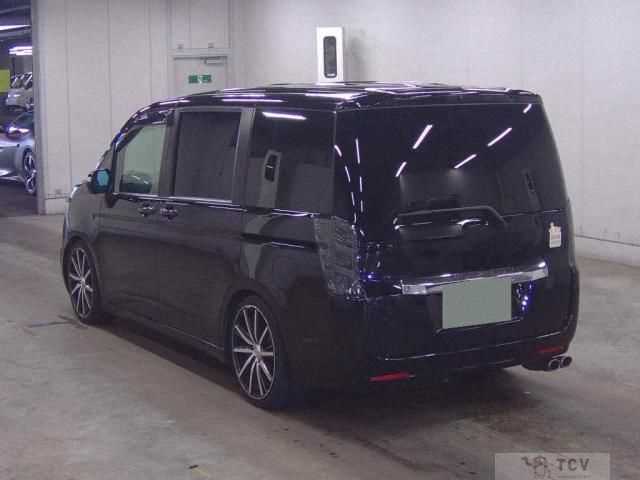2014 Honda Step WGN