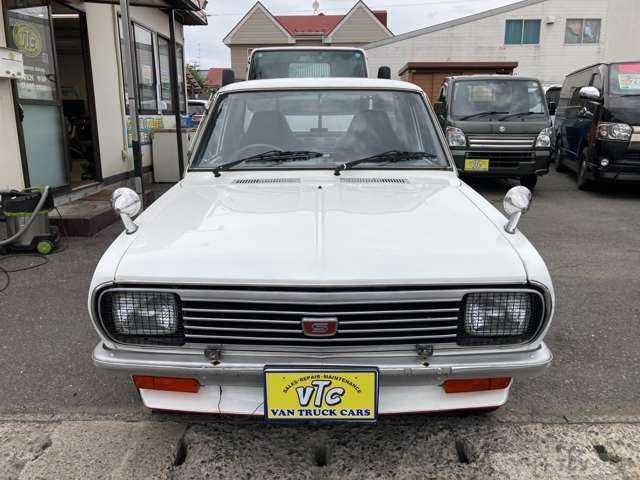 1991 Nissan Sunny Truck