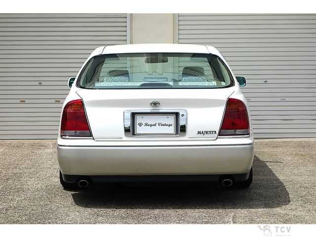 1999 Toyota Crown Majesta