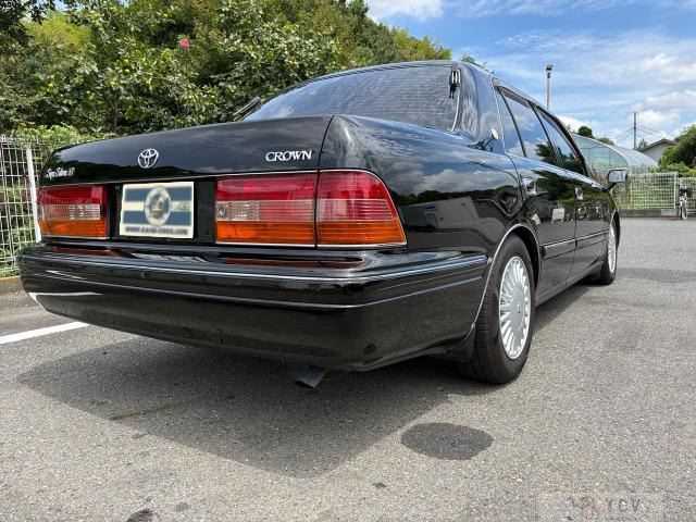 1999 Toyota Crown Sedan