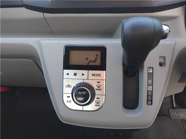 Mira Windows Color Used Daihatsu Mira Es 1992 (60,000 km) - TCV (formerly Trade Car View)
