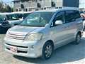 2005 Toyota Noah