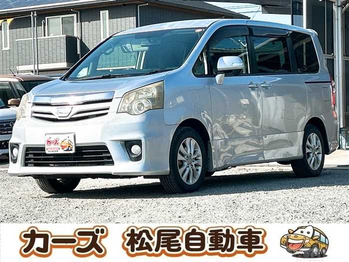 2010 Toyota Noah