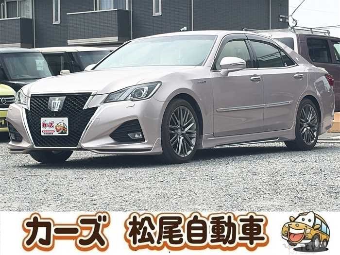 2016 Toyota Crown Hybrid