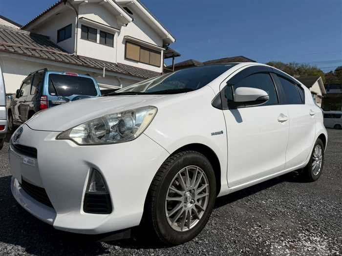 2013 Toyota AQUA