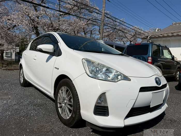 2013 Toyota AQUA