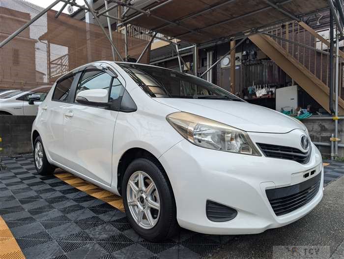 2013 Toyota Vitz