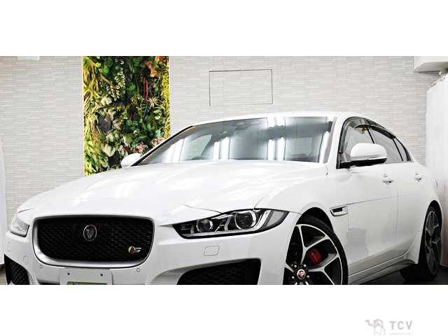 2017 Jaguar XE