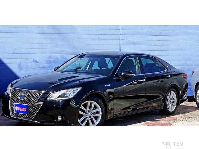 2013 Toyota Crown Hybrid