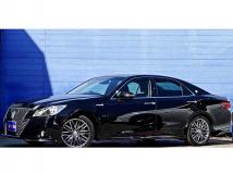2013 Toyota Crown Hybrid