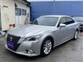 2013 Toyota Crown Hybrid