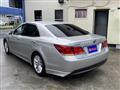 2013 Toyota Crown Hybrid