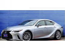 2021 Lexus IS