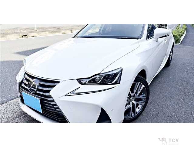 2019 Lexus IS