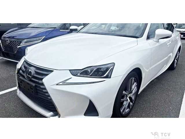 2017 Lexus IS