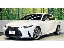2020 Lexus IS