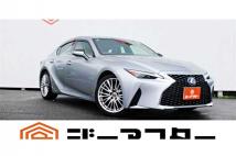 2021 Lexus IS
