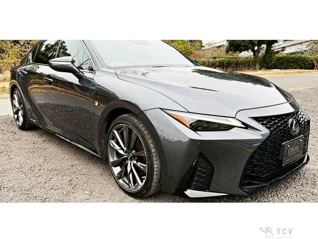 2021 Lexus IS
