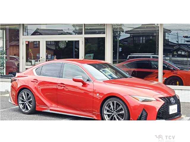 2021 Lexus IS