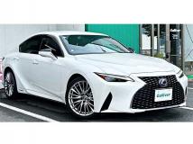 2021 Lexus IS