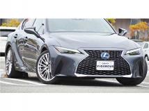 2021 Lexus IS