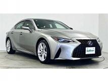 2021 Lexus IS