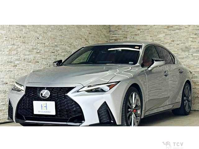 2021 Lexus IS