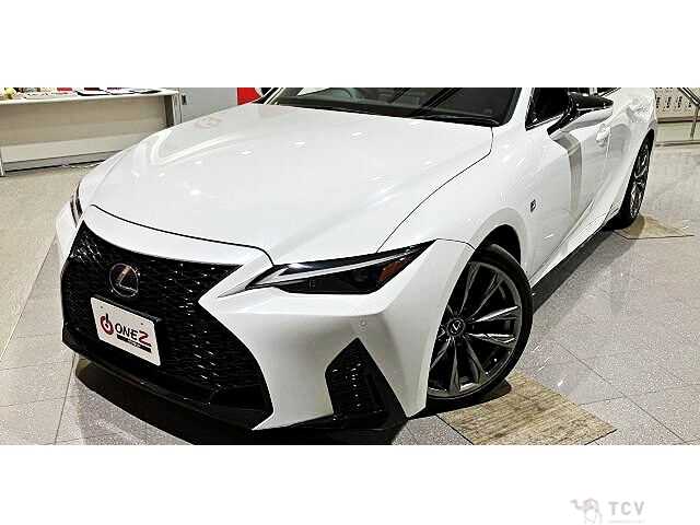 2021 Lexus IS