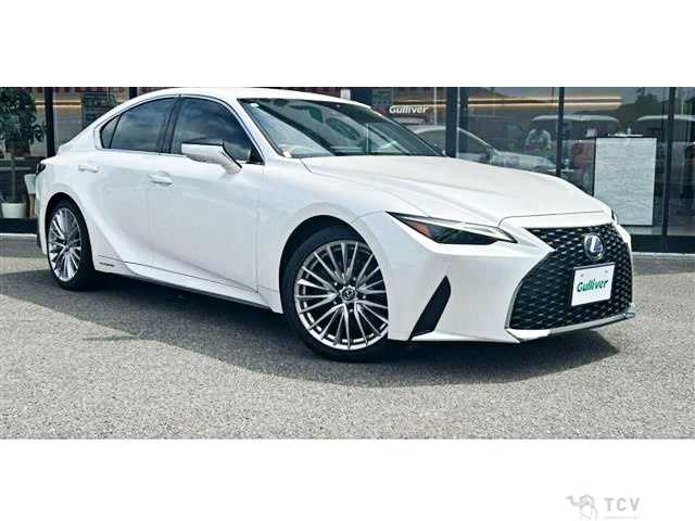 2021 Lexus IS