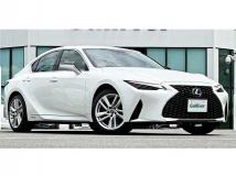 2021 Lexus IS