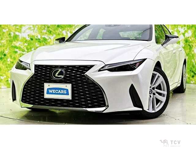 2021 Lexus IS