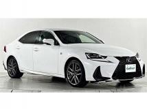 2021 Lexus IS