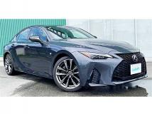 2021 Lexus IS