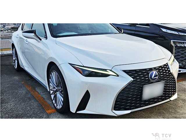 2021 Lexus IS