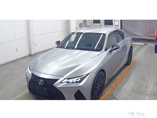 2021 Lexus IS