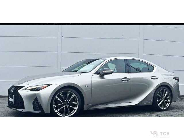 2021 Lexus IS