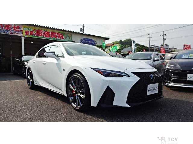 2021 Lexus IS