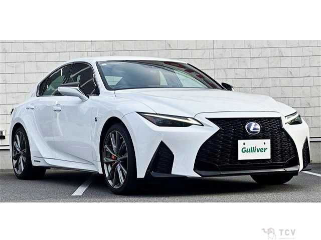 2021 Lexus IS