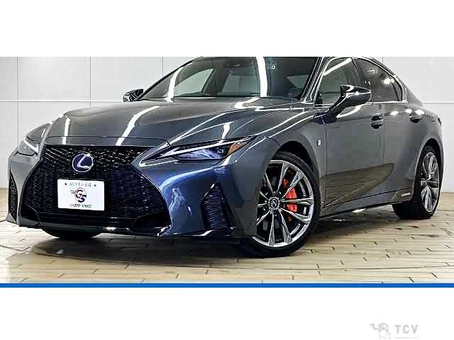 2021 Lexus IS