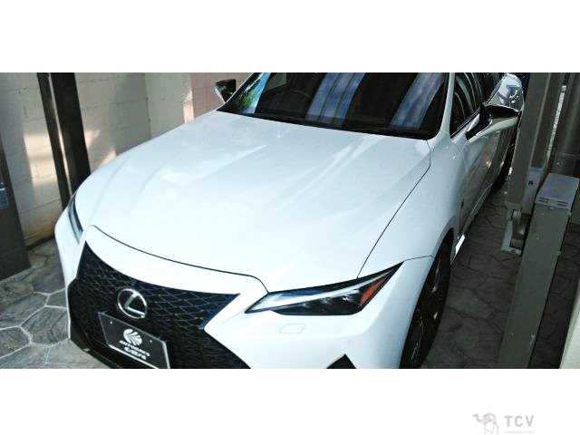 2024 Lexus IS