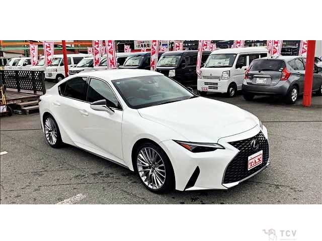 2023 Lexus IS