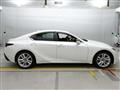 2022 Lexus IS