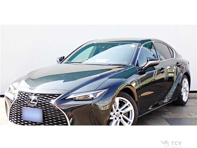 2022 Lexus IS